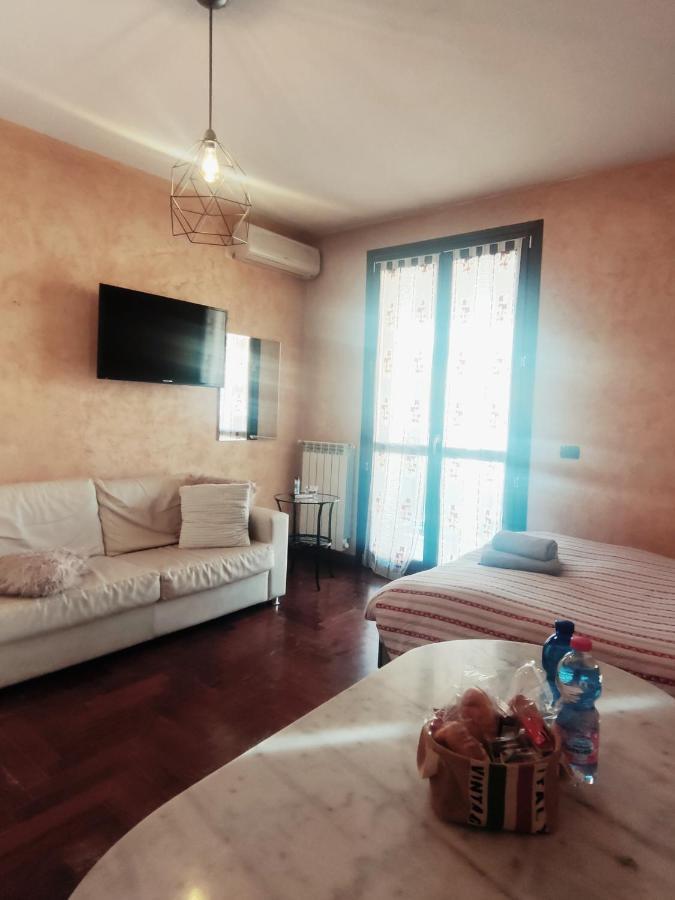 B&B La Tartaruga Pregnana Milanese Exterior photo